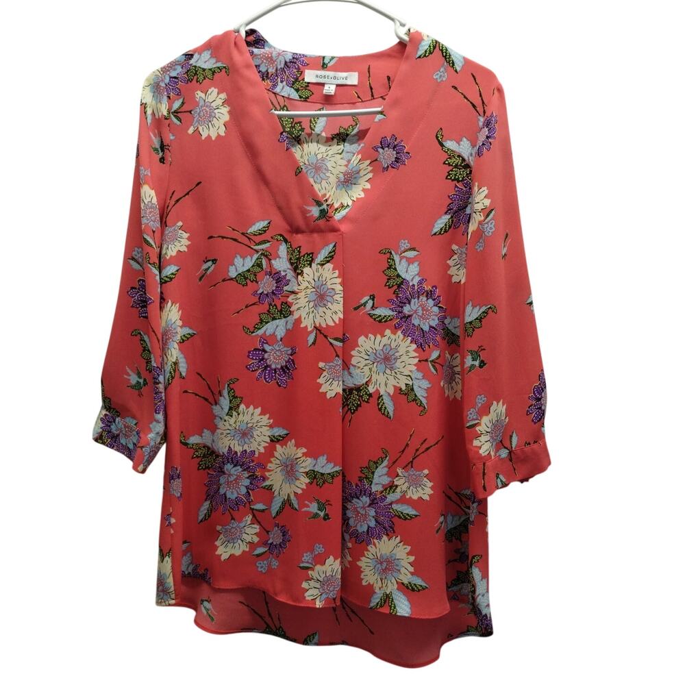 Rose + Olive Women's Size Small Coral Orange Pink 3/4 Sleeve Floral V-Neck Top